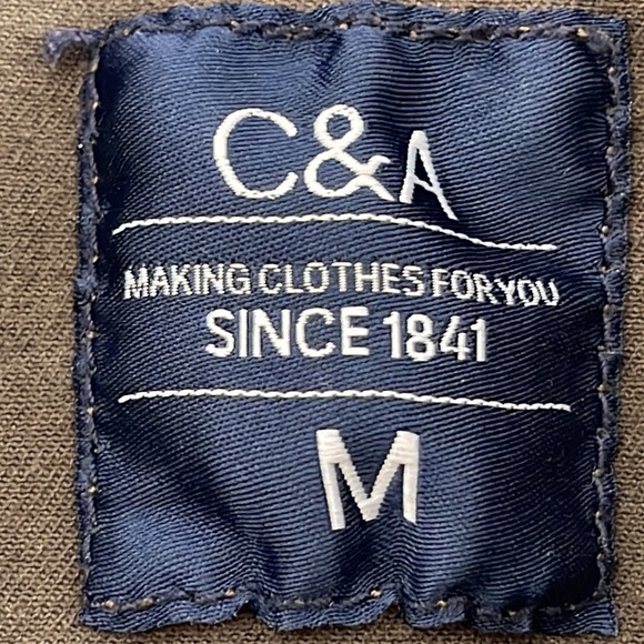 C&A Cropped Camo Raw Hem Jacket With Chest Pockets Size Medium - Picture 5 of 6